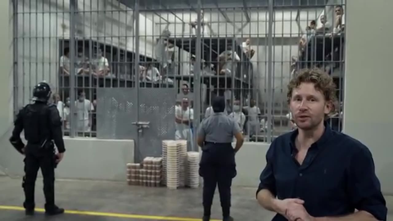 Ewout bezoekt Cecot grootste gevangenis