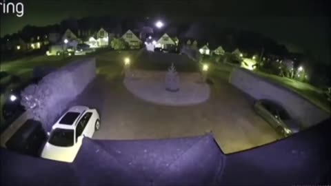 Un orbe découvert à Indianapolis, les habitants spéculent qu'il est tombé du ciel