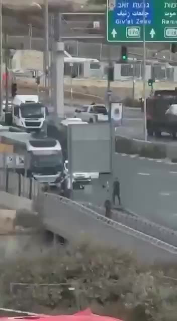 Al-Quds shooting leaves at least 16 injured and 4 dead