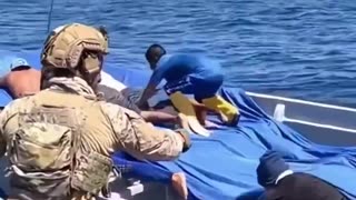 The US Coast Guard intercepts a dr*g trafficking boat in the Pacific Ocean.. 🔥🔥🔥