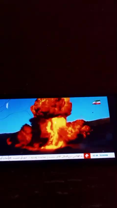 💥IN "VICTORY" CELEBRATION, IRANIANS BLOW UP A MODEL OF THE U.S CAPITOL BUILDING.💥