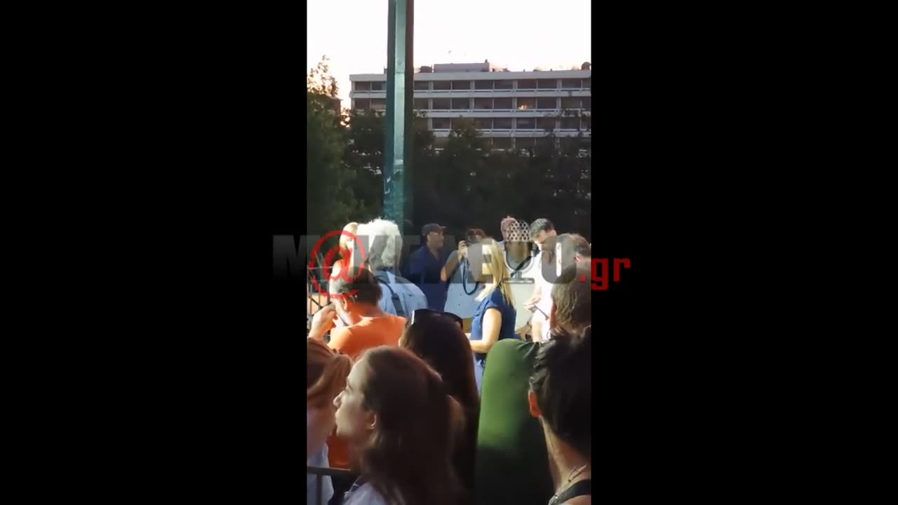 makeleio.gr - Tο ΜΑΚΕΛΕΙΟ στην πλ. Συντάγματος pt2