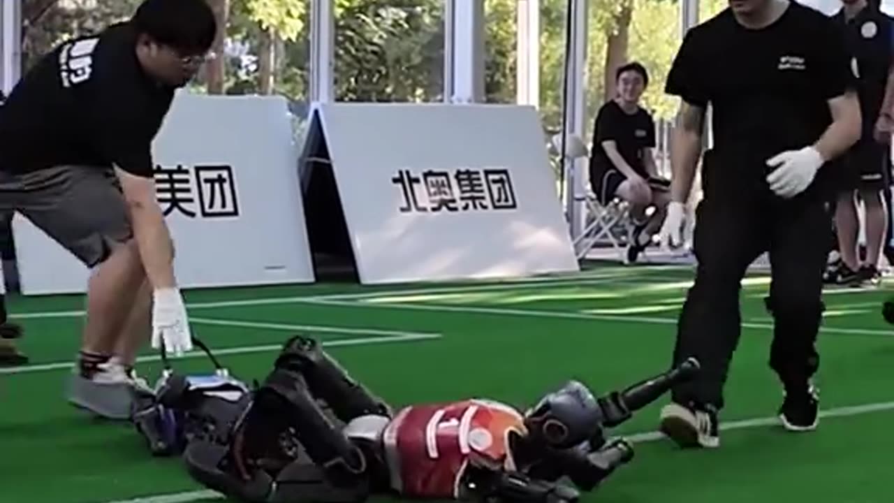 🤯 Glitches, Stumbles & Wipeouts at the World Robot Games