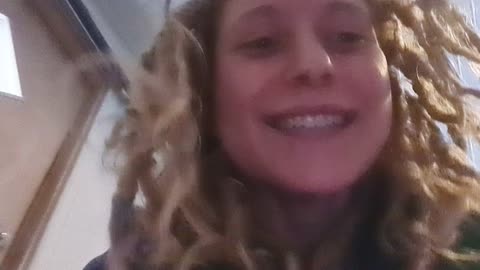 Barefoot hot girl in the snow ❄️