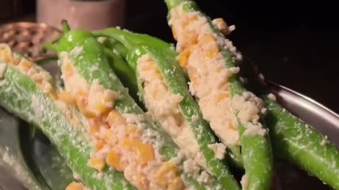 Cheesy Sivri Pepper Poppers