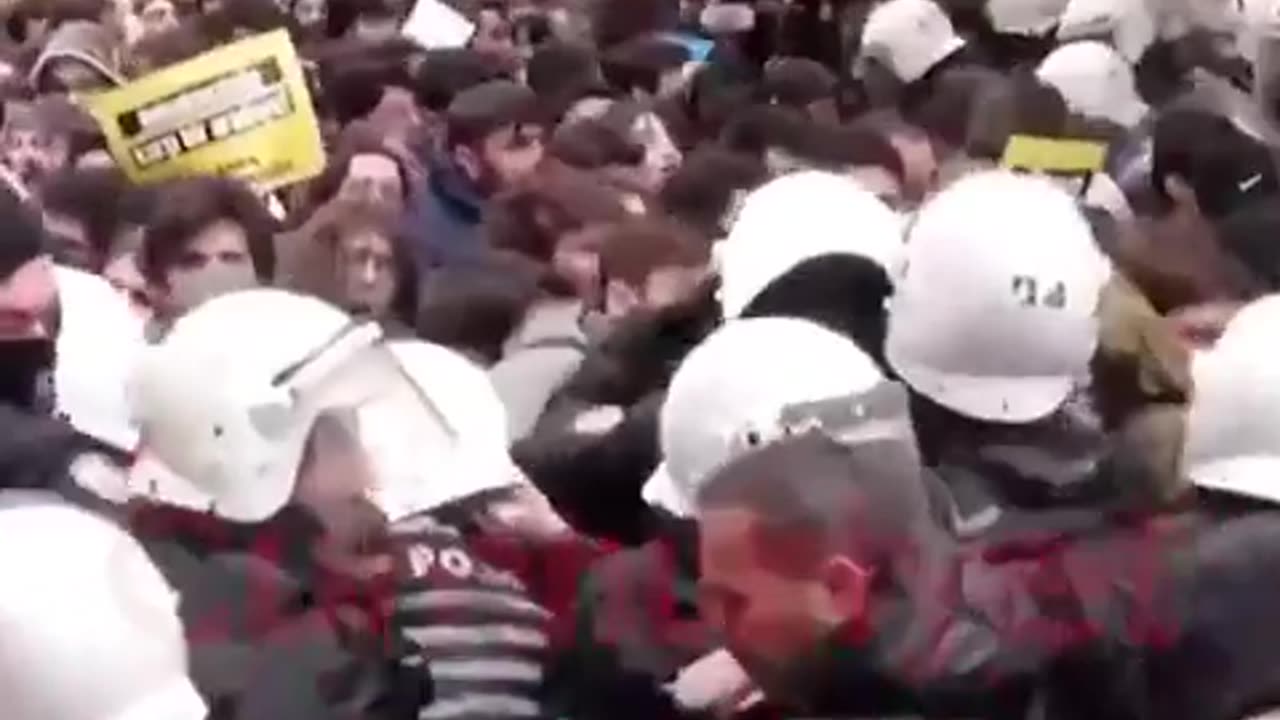 Istanbul University as students clash with riot police after this morning's arrest of İmamoğlu
