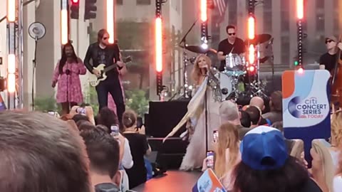 Jessica Simpson Performs Medley of Hit Songs on TODAY
