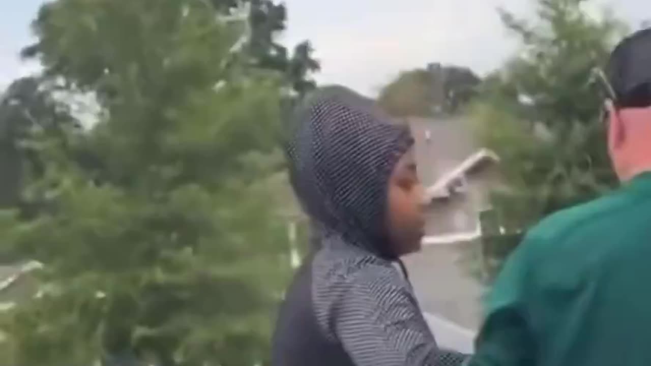 Blacks rob high trust White man