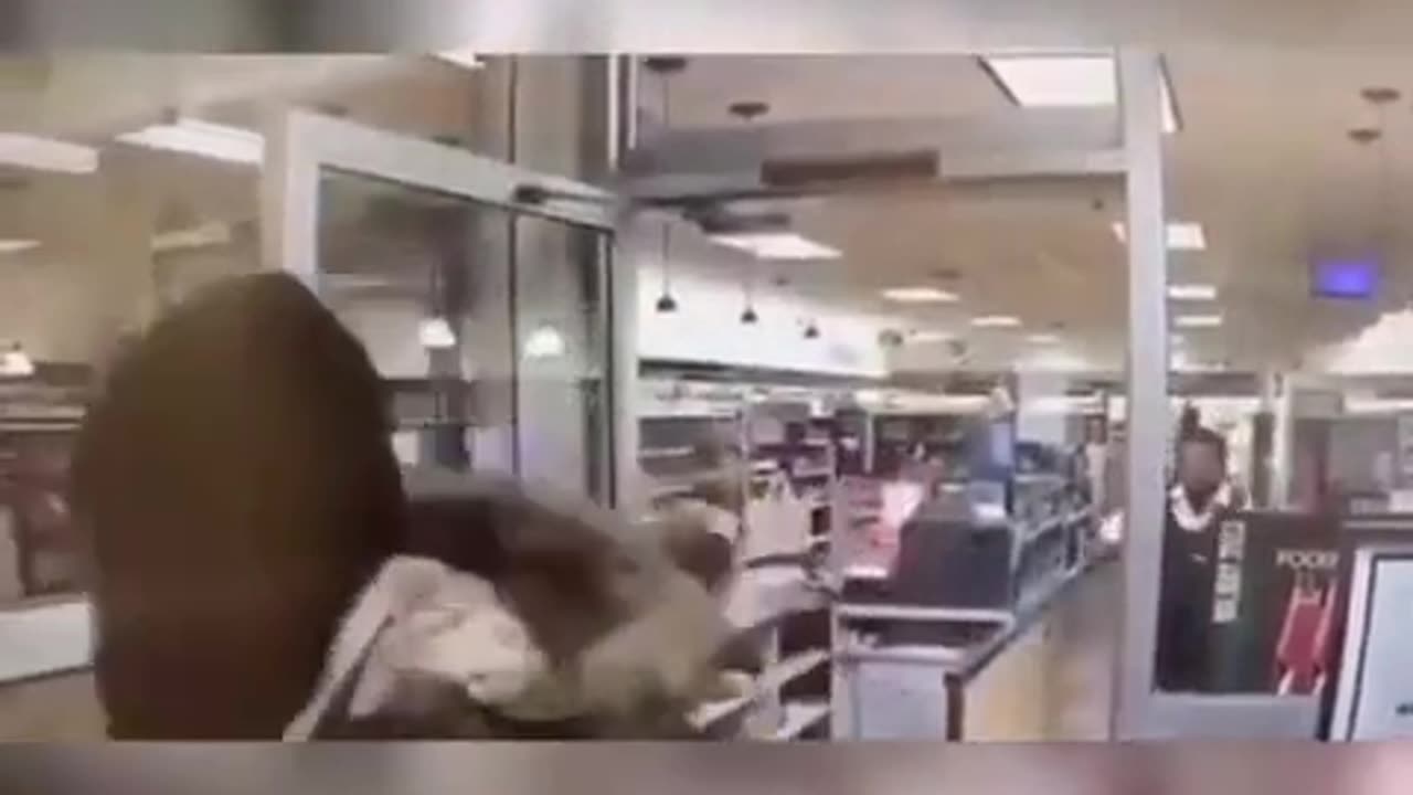 Black man bottles Indian security at LCBO