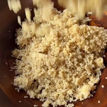 Quinoa and Roasted Pepper Salad with Crispy Chickpeas