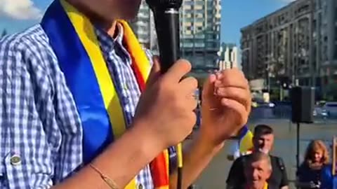Copiii se revolta! Santiago Toma