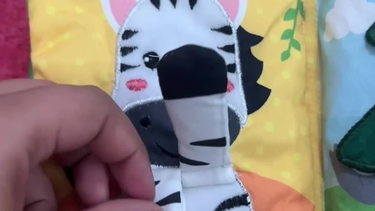 Peek a boo 🐒🦒🦁🦓