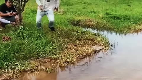Try to control laugh | funny video