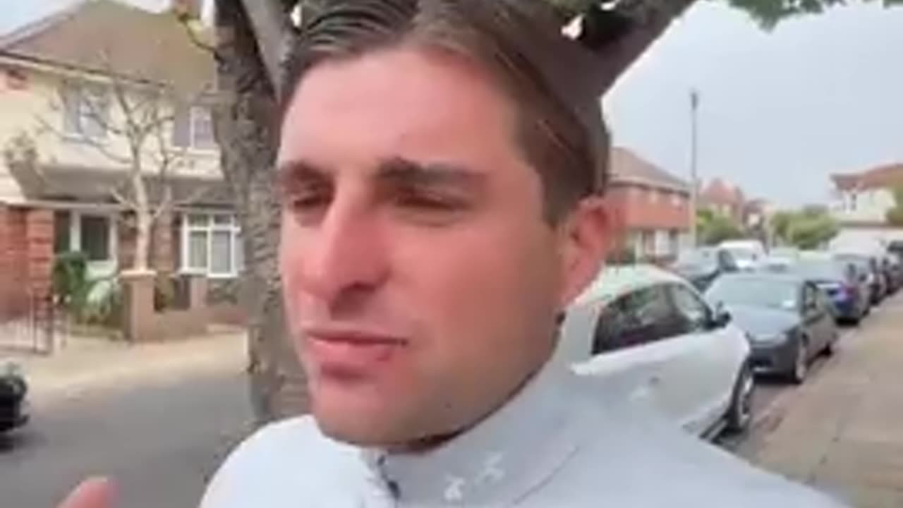 King Charles is a islamic nigger lover and a traitor