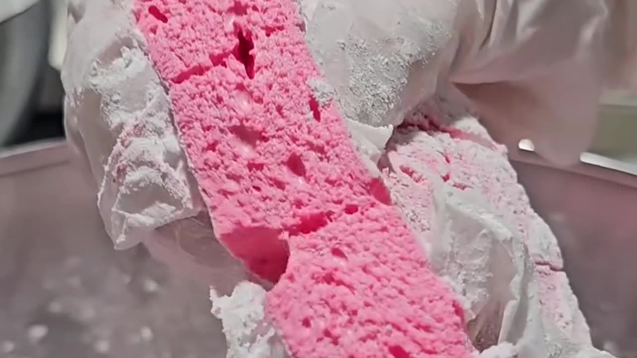 Master the Art of Cake Decorating with Our Diploma Course
