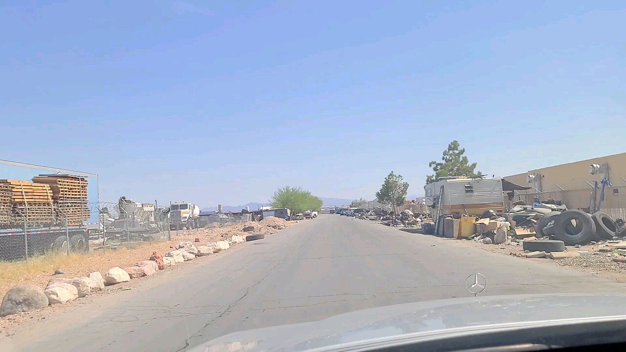 Is THIS the WORST HOOD in Lawless Las Vegas? Check THIS out! #follow #lasvegas #travel #gaming