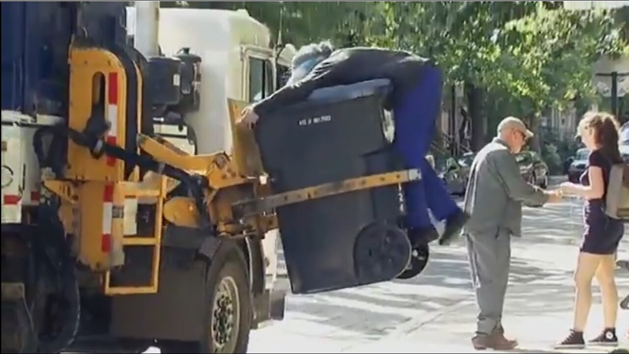 GRANNY GETS TOSSED 🗑 IN THE TRASH !