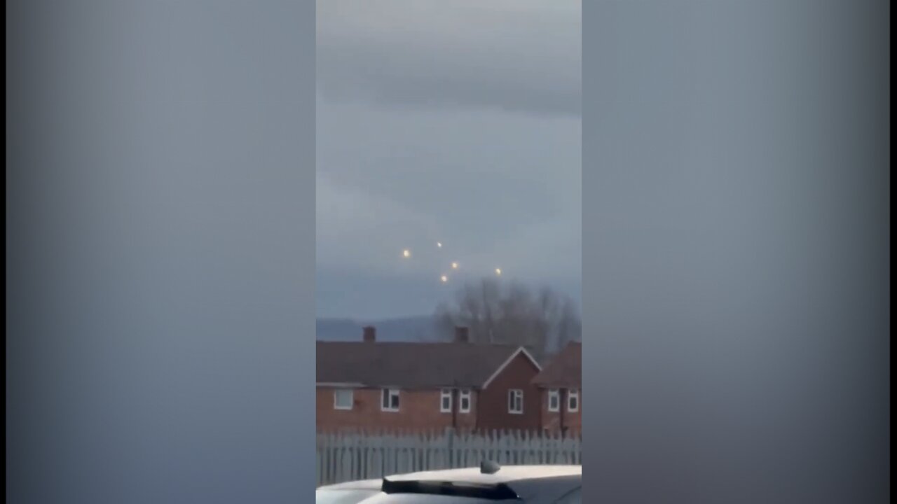 Curious Cluster of UFOs Filmed in England