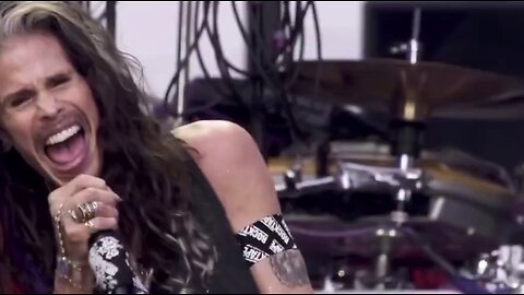 Steven Tyler, 77 years old, kicked the hell of a Whole Lotta Love performance by Led Zeppelin.