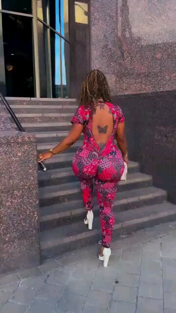 THROW BACK BOOTY 🍑