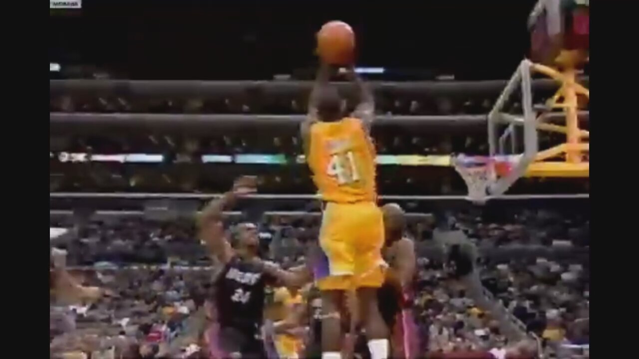 Glen Rice 23 Points 3 Ast Vs. Heat, 1999-2000.