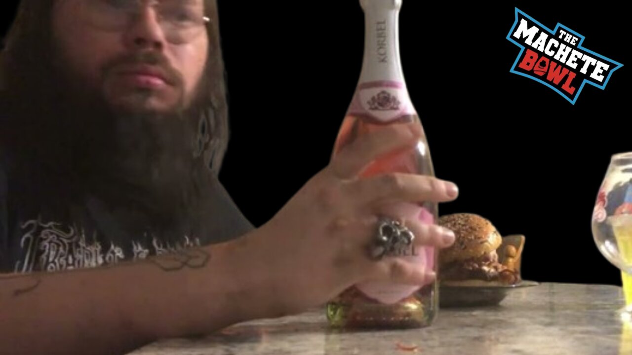 The Machete Bowl Ep. 416 - Cobes hacks up some seafood + More!