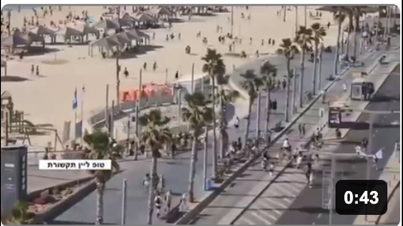 🇮🇱/🇾🇪 Panic among the Zionist settlers, as they run away from the beaches in Tel Aviv amid the Yemeni missile alert