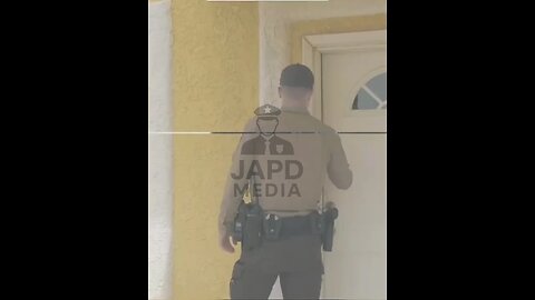 Woman Calls Cops Over Fears of Being Watched Through Smoke Detector and Air Vent #japd