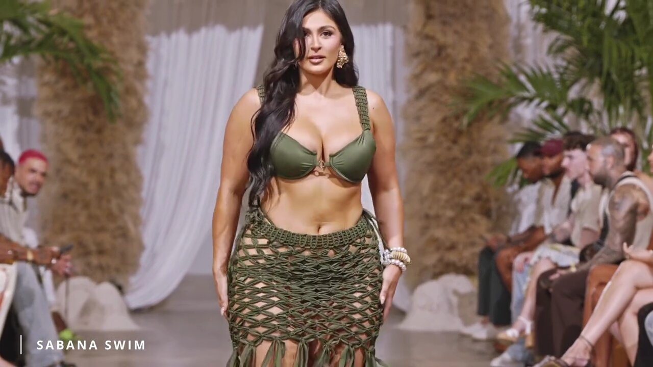 Hot Bikini Show 🔥