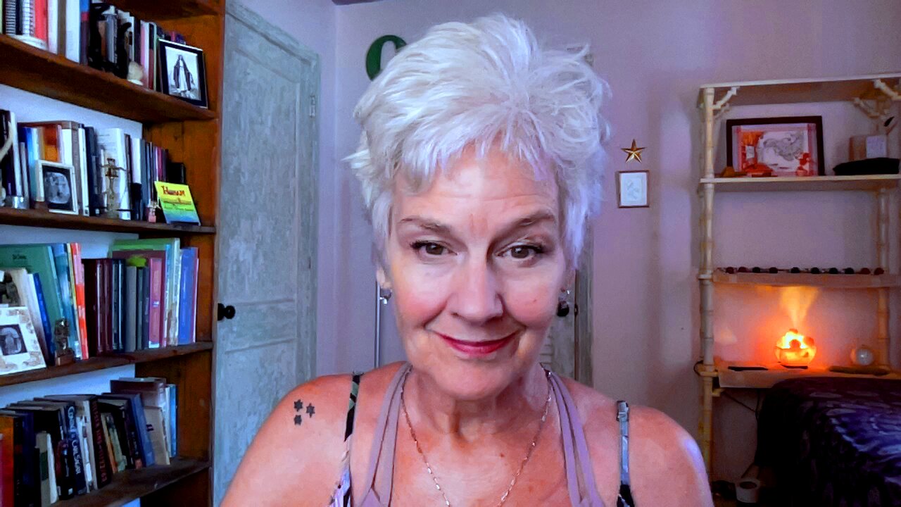 Lady Melody reads Prince Caspian-episode 16