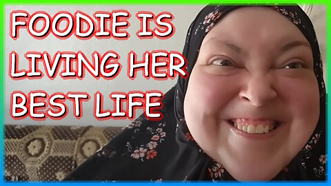 FOODIE BEAUTY'S LIVING HER "BEST" LIFE!1