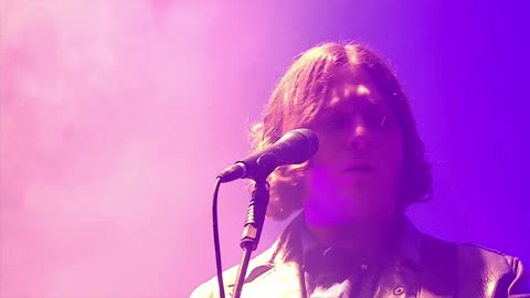 Do I Wanna Know - Arctic Monkeys (live)