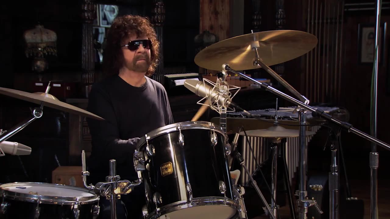 Jeff Lynne can "do it all"