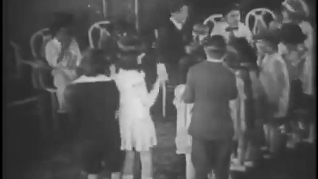 y2mate.com - 36 Our Gang Dog Days 1925_360p