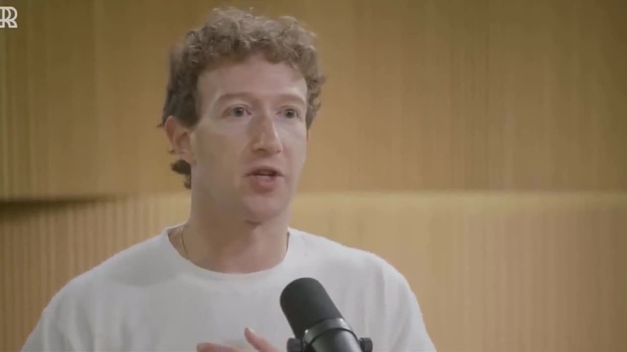Massive AI Training Clusters Launching - Mark Zuckerberg and Rowan Cheung