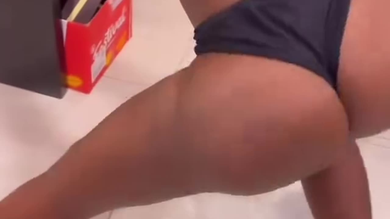 Play with my ass in tight gym pants.