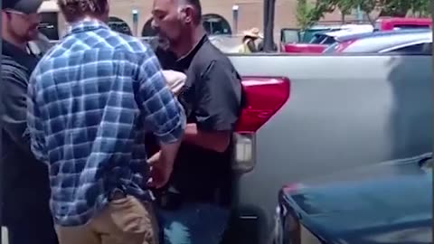 Mass Illegal Immigrant Arrests in U.S. — Woman Screams: Kids Still at School