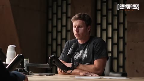 Harvard astrophysicist Avi Loeb is a firm believer that life exists beyond Earth