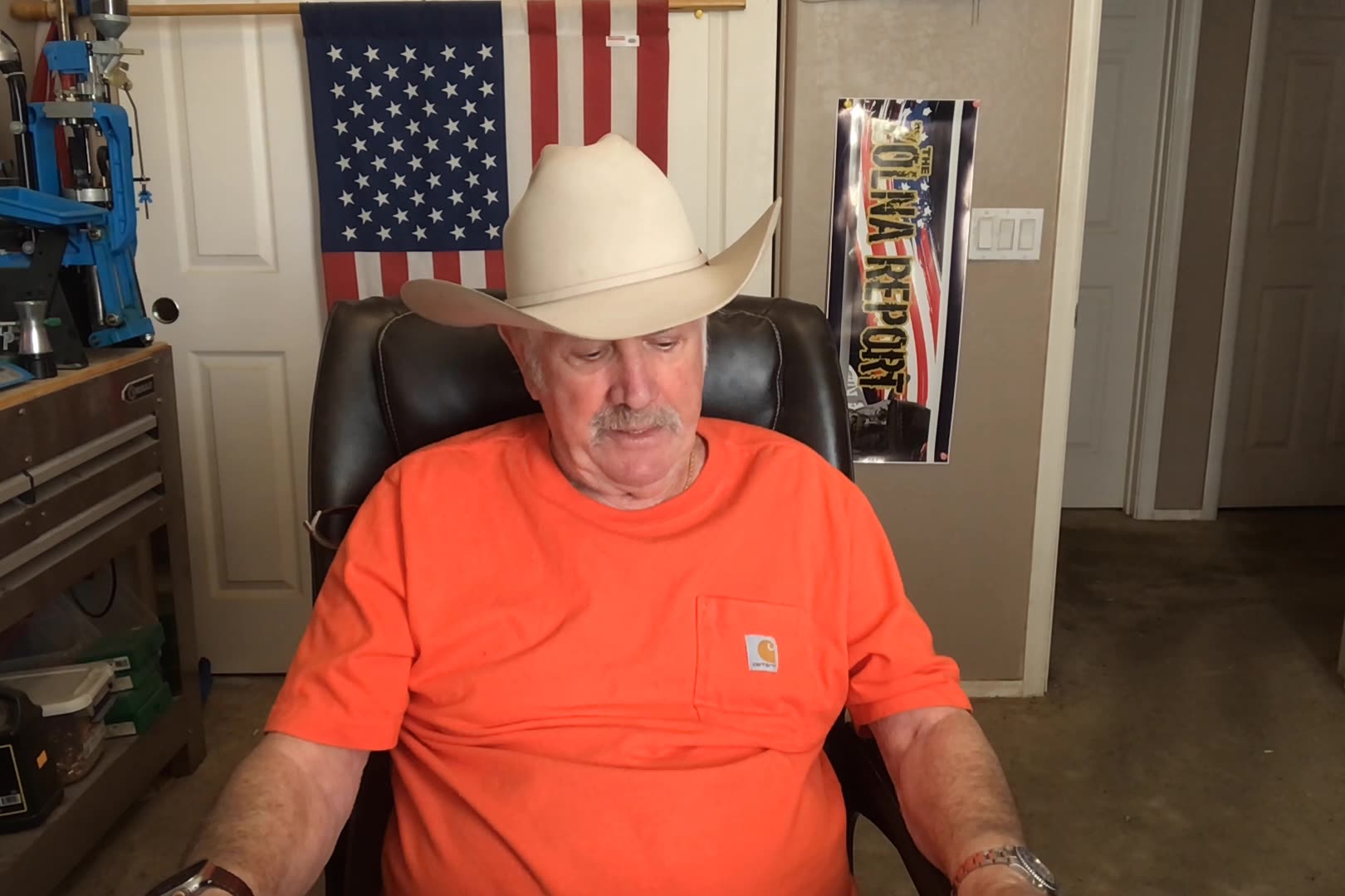 VP Dick Cheneys Casket Was Not Dropped With An American Flag!