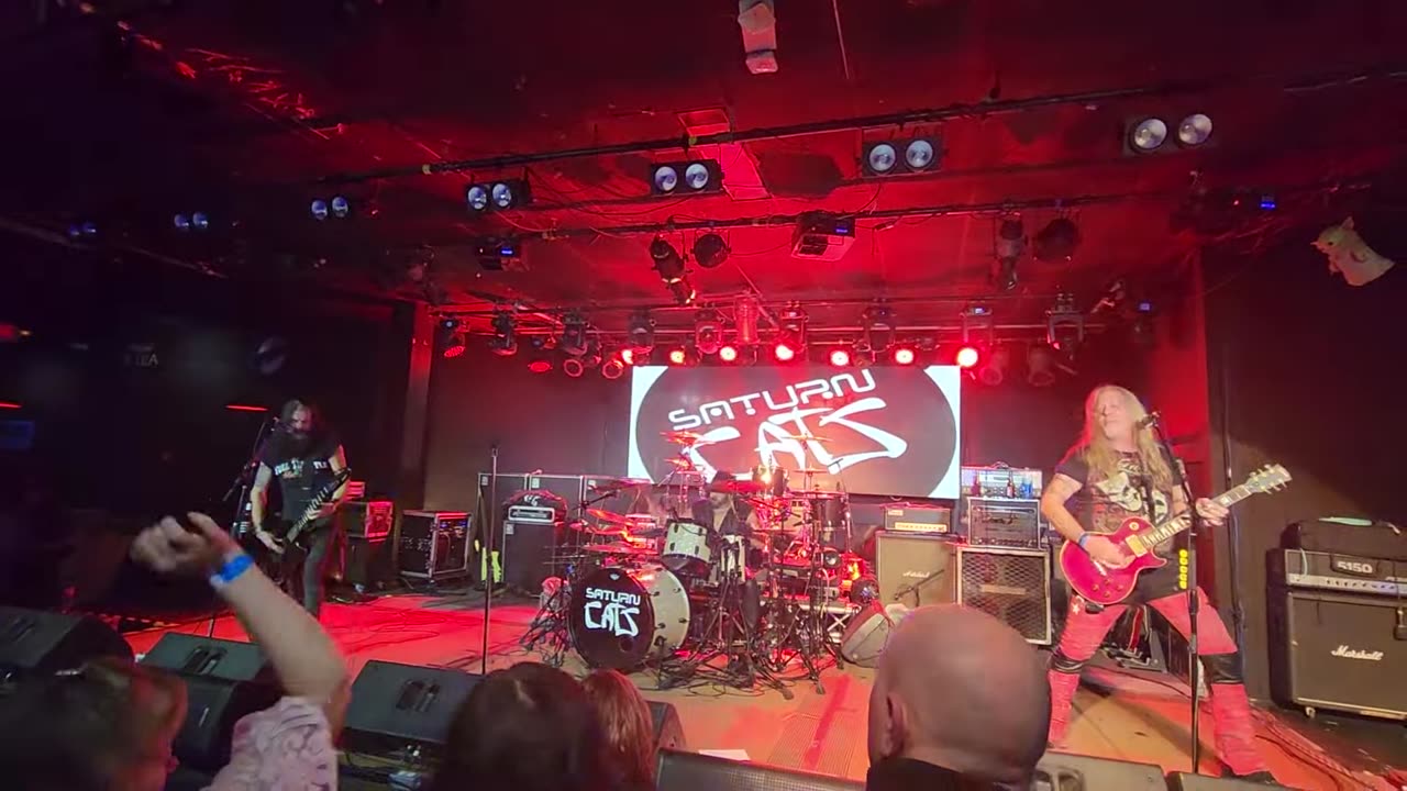 Saturn cats ( live)