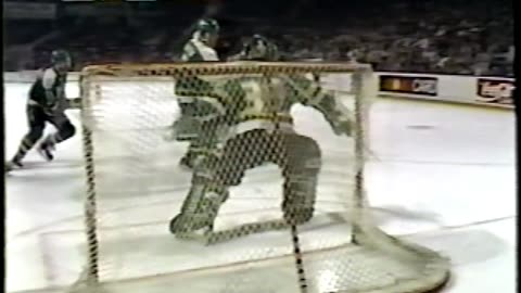 NHL 1989 MINNESOTA NORTH STARS AT CHICAGO BLACHAWKS