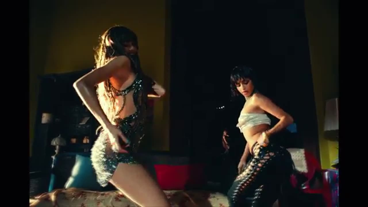 LISA - WHEN I'M WITH YOU feat. Tyla (Official Music Video)