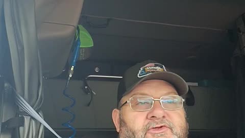 CAN'T BELIEVE I DID THAT! #reallifetruckers #truckdriver #gotdonuts