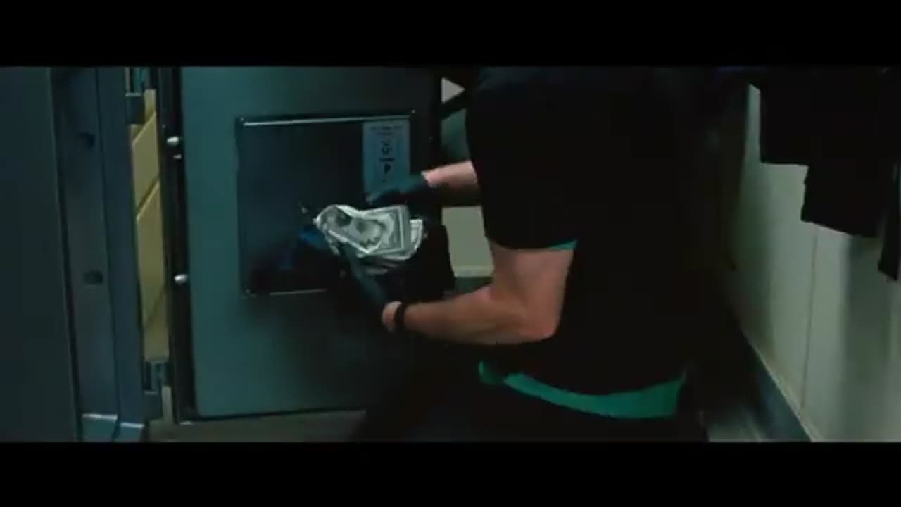 Roofman (2025) - U.S. TV Spot ('lay low')