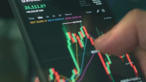 Bitcoin Whales Are Quietly Buying – While Retail Loses Faith