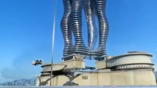 Incredible sculpture "Ali and Nino"