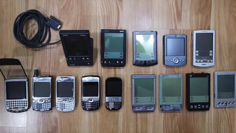 Remember the Palm Pilot¿ The OG Digital Assistant Before Smartphones Took Over!