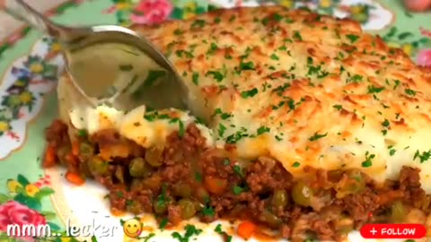 Whenever I make my gandma's potatoes with ground beef like this , everyone asks for more! 😍🥰
