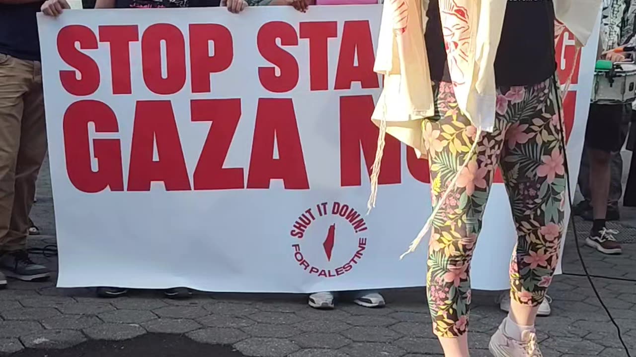 "STOP STARVING GAZA NOW!" demand New Yorkers. 4 of 5.