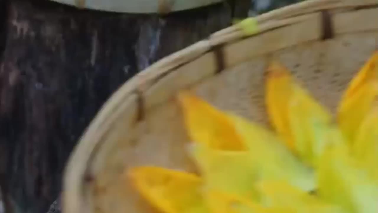 Making kur from musella flowers